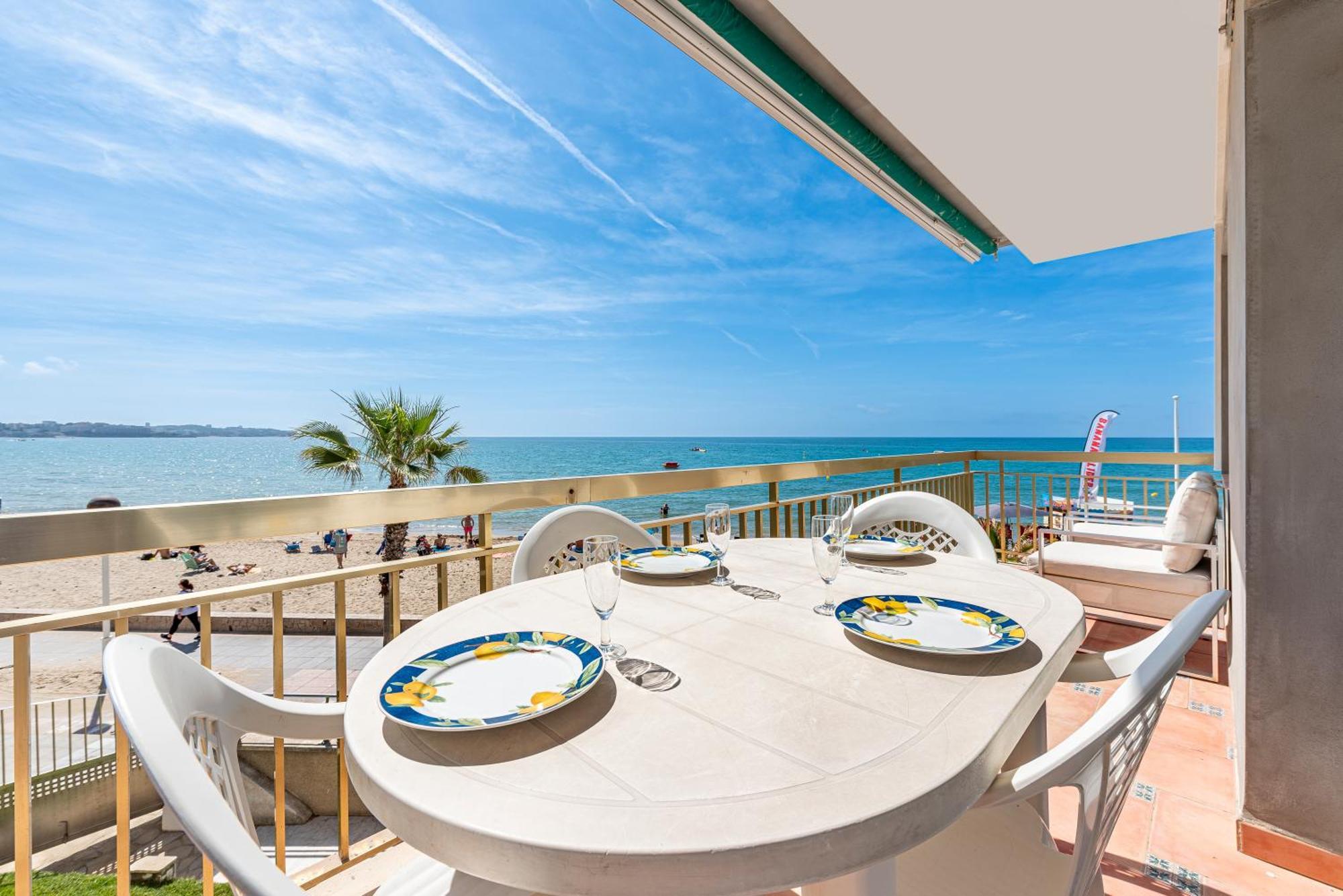 Apartamento Frente Al Mar Cambrils Buitenkant foto